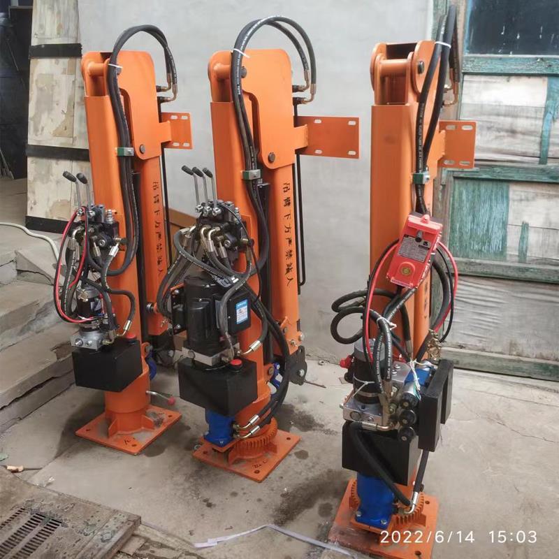 阿尔山市重汽蓝牌随车吊 3.2吨 国六动力强 液压驱动 农用自卸起重机